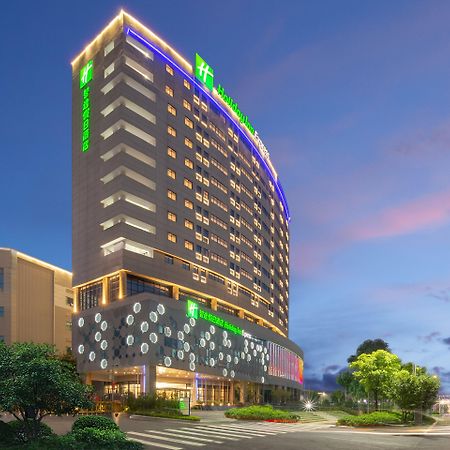 Holiday Inn Express Chongqing Airport Zone By Ihg Exterior photo