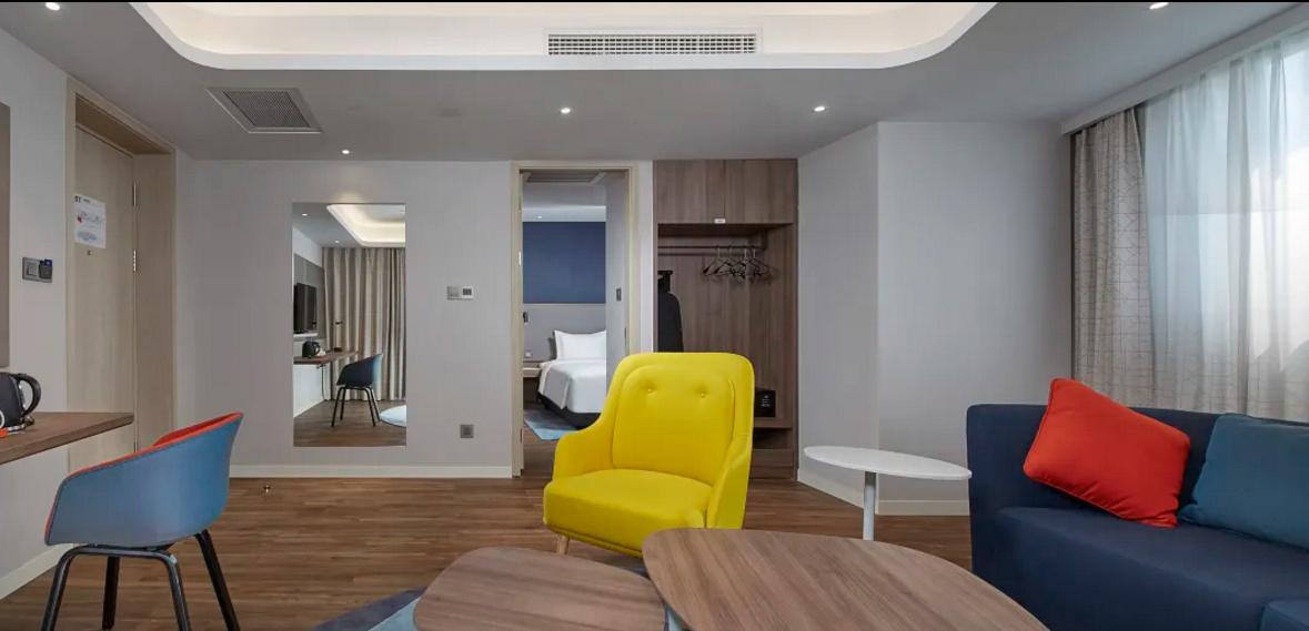 Holiday Inn Express Chongqing Airport Zone By Ihg Exterior photo